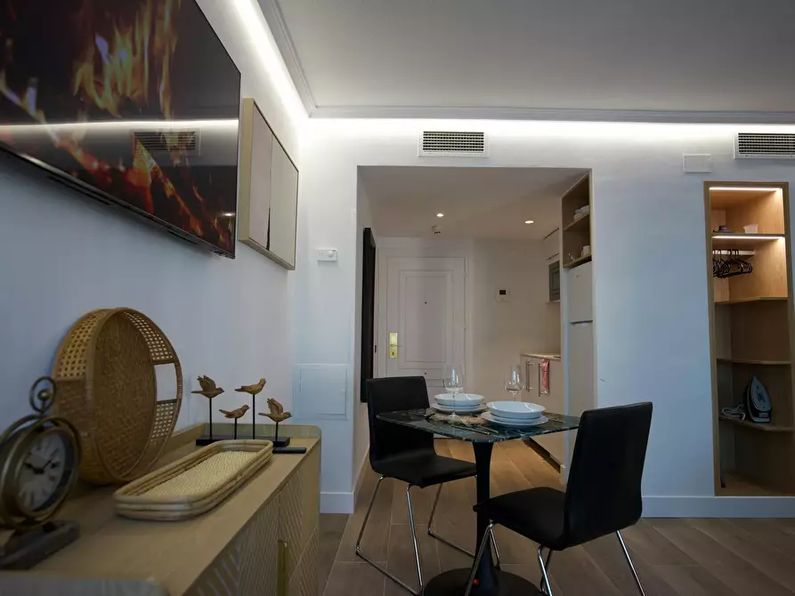 Immagine 4 di Appartamento in affitto  in Calle de Leganitos a Madrid