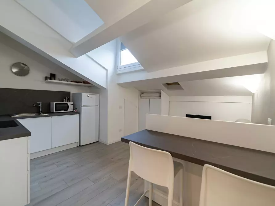 Immagine 2 di Appartamento in affitto  in Via Adige a Milano