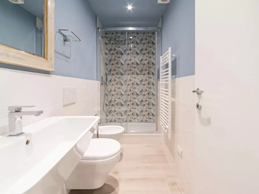 Immagine 10 di Appartamento in affitto  in Via Adige a Milano