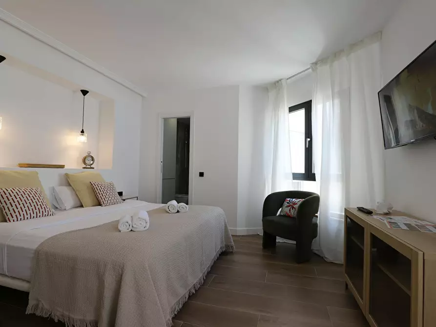 Immagine 2 di Appartamento in affitto  in Calle de Leganitos a Madrid