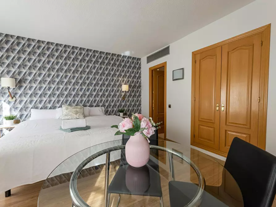 Immagine 3 di Appartamento in affitto  in Calle de Leganitos a Madrid