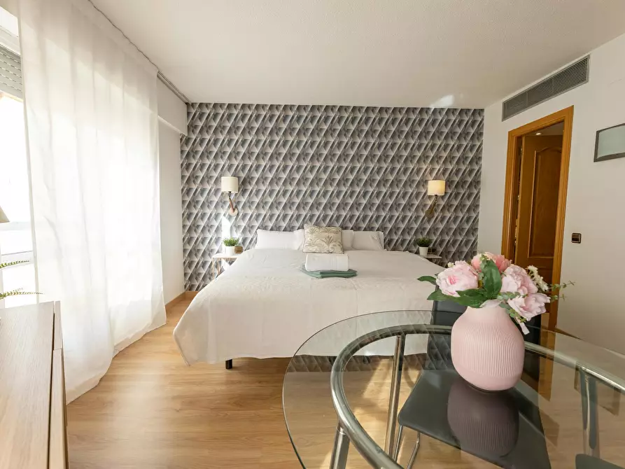 Immagine 2 di Appartamento in affitto  in Calle de Leganitos a Madrid