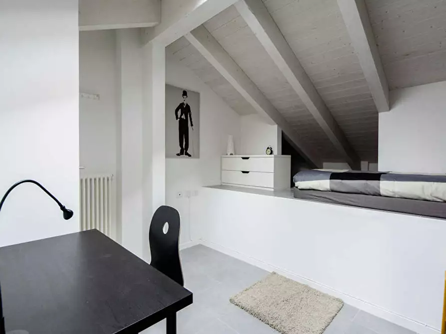 Immagine 1 di Camera in affitto  in Via Oreste Regnoli a Bologna