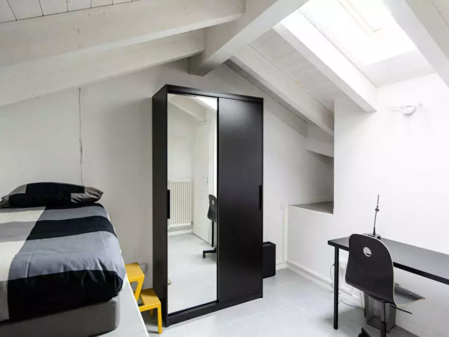 Immagine 5 di Camera in affitto  in Via Oreste Regnoli a Bologna