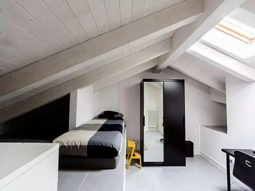 Immagine 3 di Camera in affitto  in Via Oreste Regnoli a Bologna