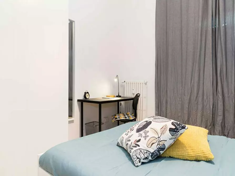 Immagine 4 di Camera in affitto  in Via Delle Betulle a Milano