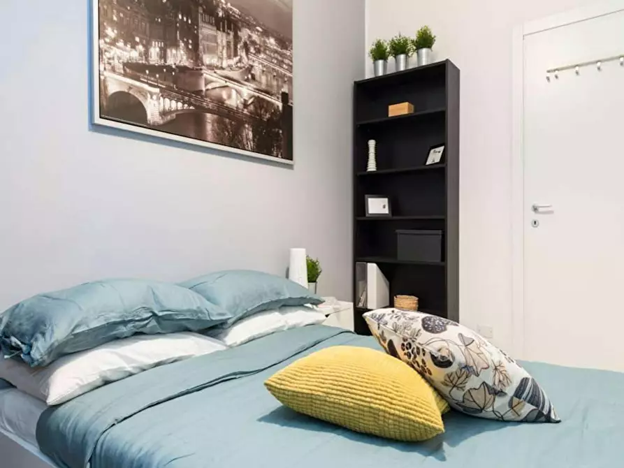 Immagine 2 di Camera in affitto  in Via Delle Betulle a Milano