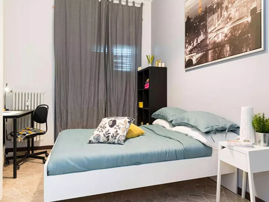 Immagine 1 di Camera in affitto  in Via Delle Betulle a Milano