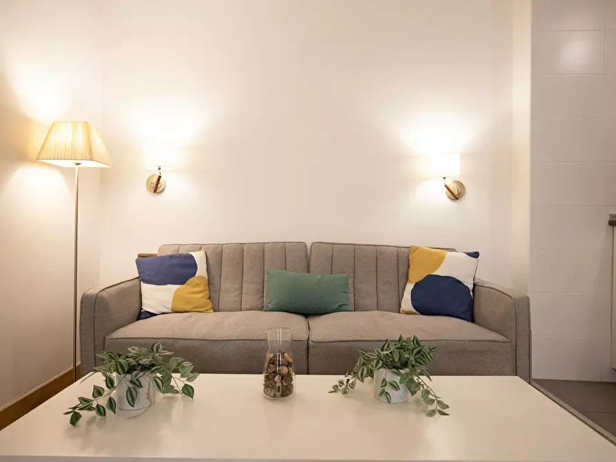 Immagine 4 di Appartamento in affitto  in Calle de Leganitos a Madrid