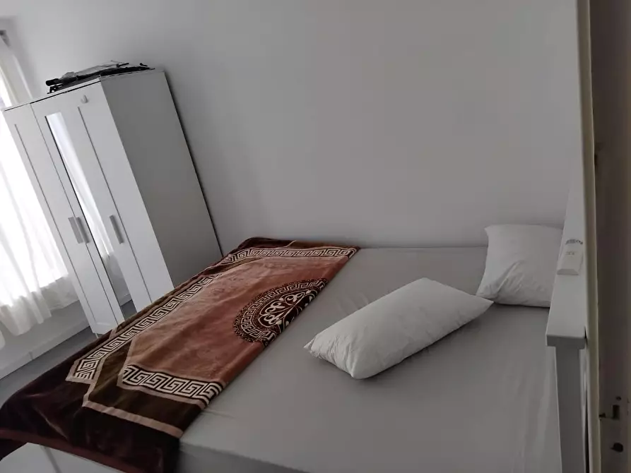 Immagine 3 di Camera in affitto  in Tholenstraat a Rotterdam