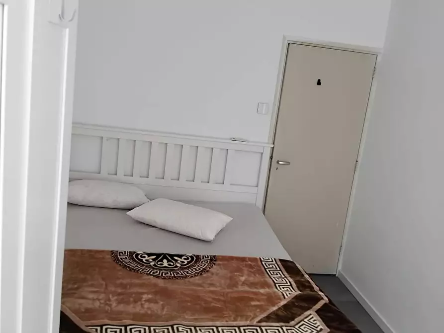 Immagine 1 di Camera in affitto  in Tholenstraat a Rotterdam