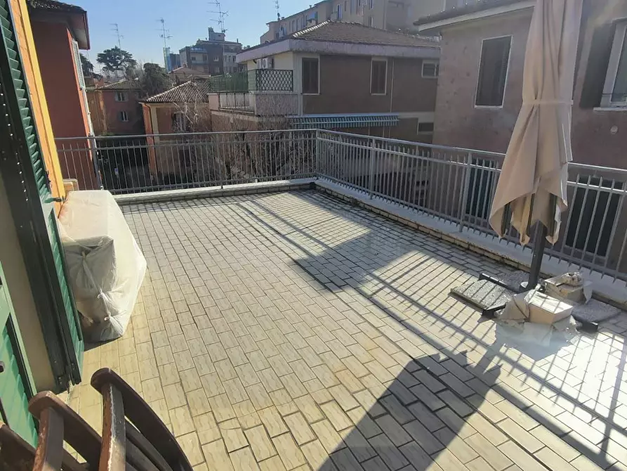 Immagine 5 di Appartamento in affitto  in Via Antonio Zannoni a Bologna