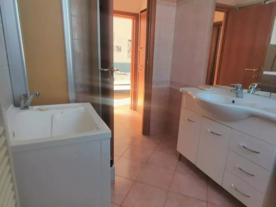 Immagine 4 di Appartamento in affitto  in Via Antonio Zannoni a Bologna