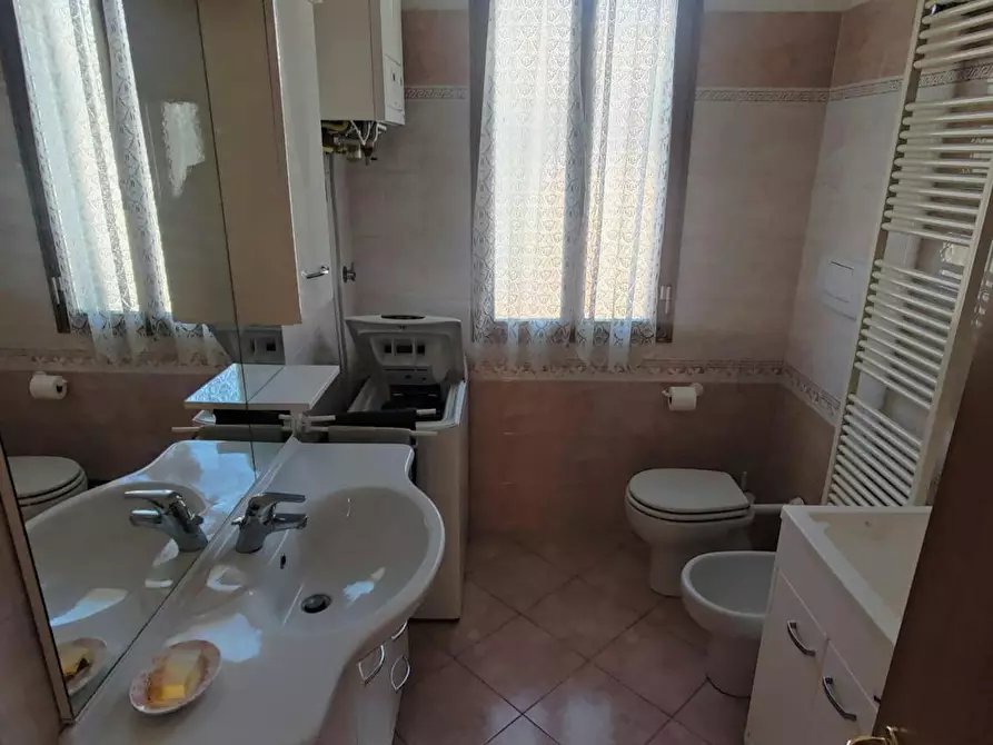 Immagine 8 di Appartamento in affitto  in Via Antonio Zannoni a Bologna