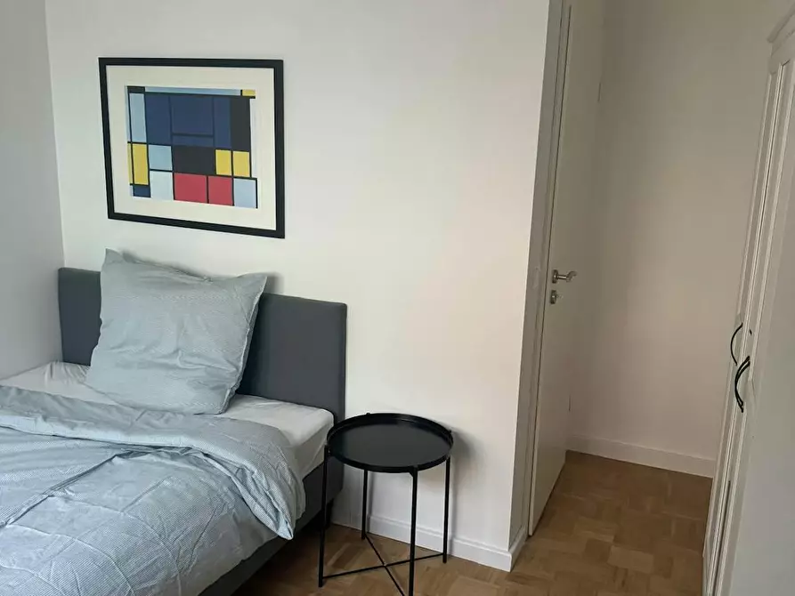 Immagine 2 di Camera in affitto  in Roßstraße a Düsseldorf