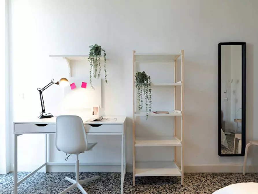 Immagine 8 di Camera in affitto  in Piazza Carducci a Torino