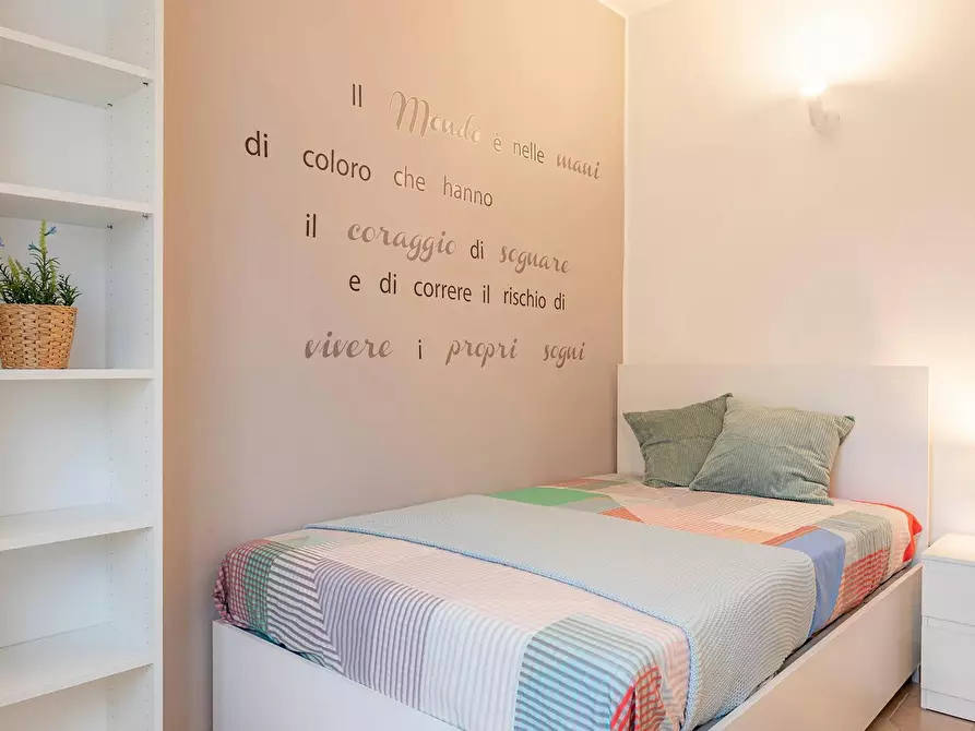 Immagine 2 di Camera in affitto  in Via Filippo Sassetti a Milano