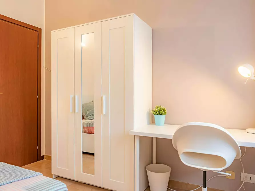 Immagine 3 di Camera in affitto  in Via Filippo Sassetti a Milano