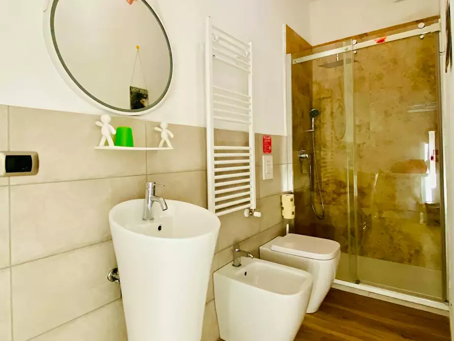 Immagine 7 di Camera in affitto  in Via Sesto Calende a Milano