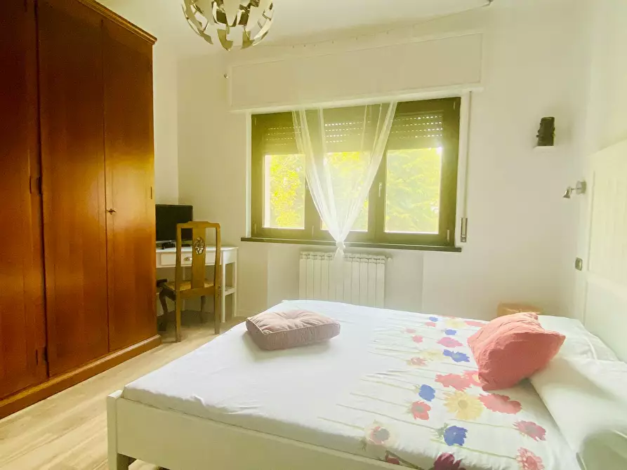 Immagine 5 di Camera in affitto  in Via Sesto Calende a Milano