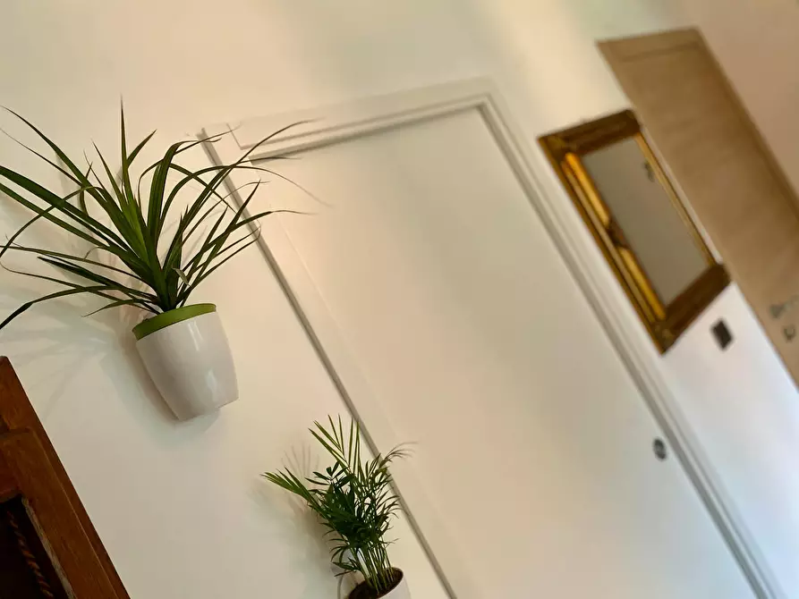 Immagine 2 di Camera in affitto  in Via Sesto Calende a Milano