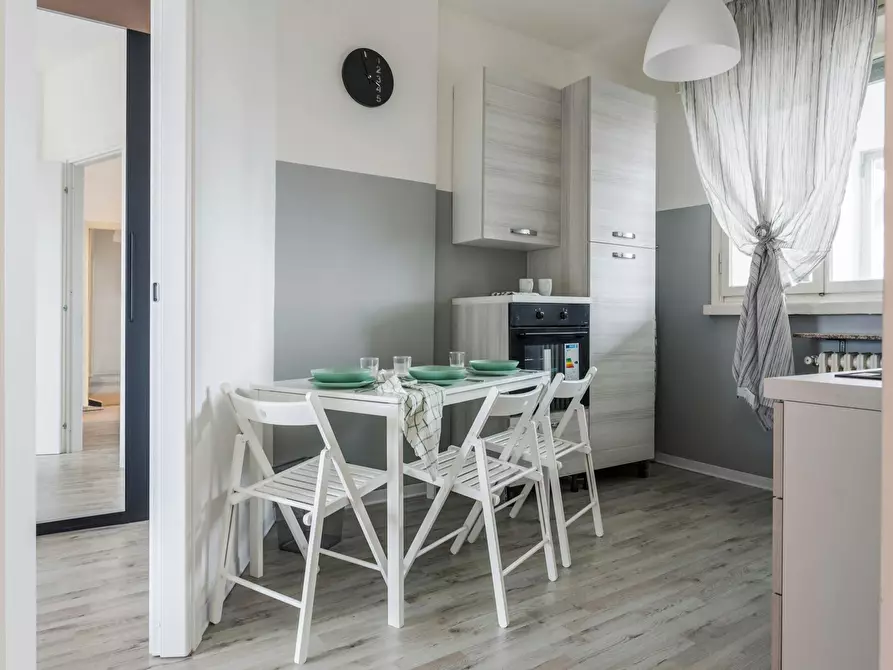 Immagine 6 di Camera in affitto  in Via Federico Engels a Milano