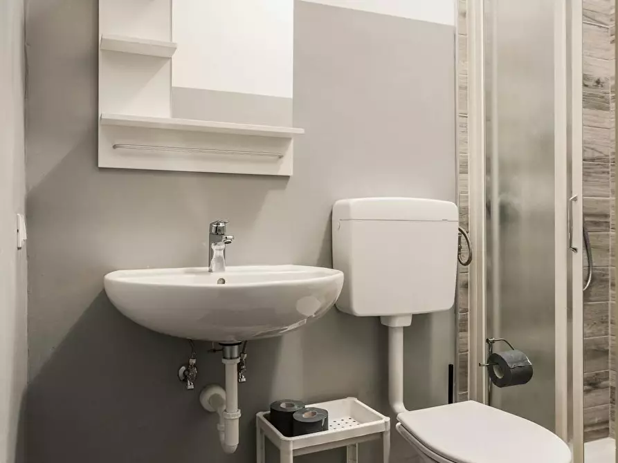 Immagine 4 di Camera in affitto  in Via Federico Engels a Milano