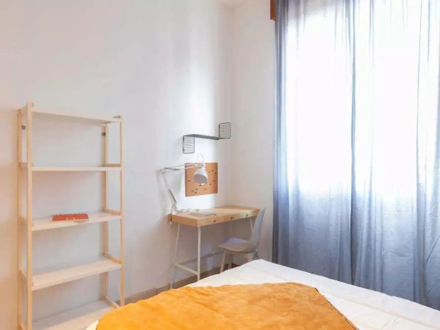 Immagine 3 di Camera in affitto  in Via Carlo Vittadini a Milano