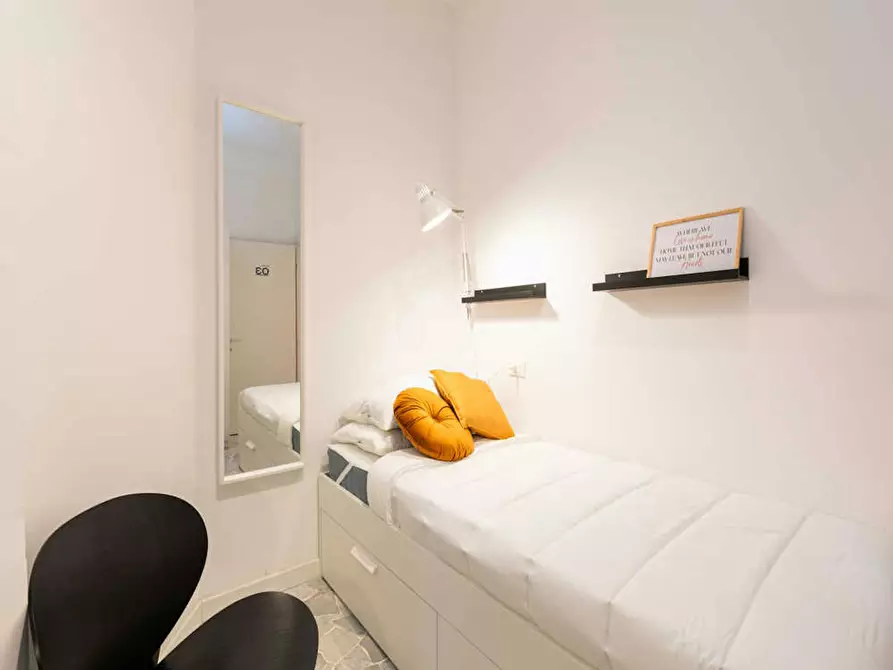 Immagine 3 di Camera in affitto  in Largo Cavalieri di Malta a Milano