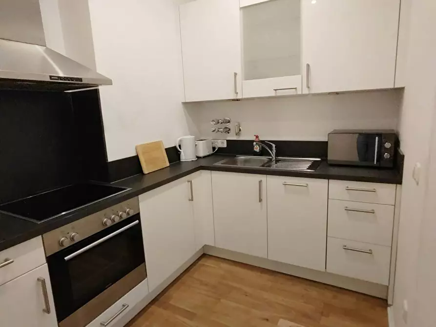 Immagine 10 di Appartamento in affitto  in Tal a München