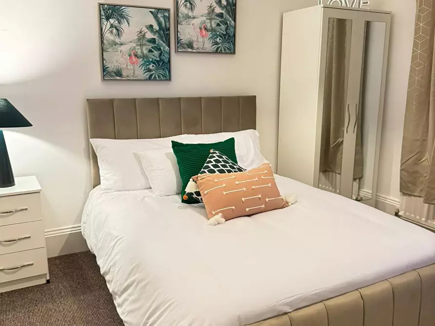 Immagine 5 di Camera in affitto  in Tweed Street a 