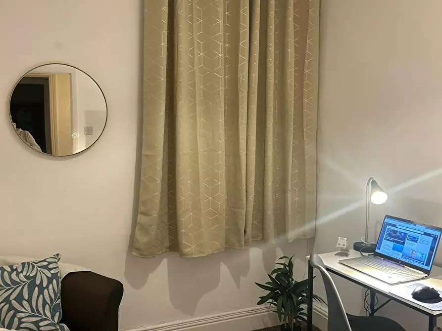 Immagine 10 di Camera in affitto  in Tweed Street a 