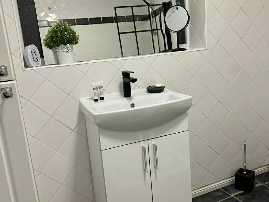 Immagine 9 di Camera in affitto  in Tweed Street a 