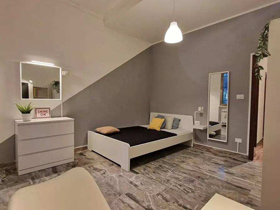 Immagine 2 di Camera in affitto  in Via Ferrarese a Bologna