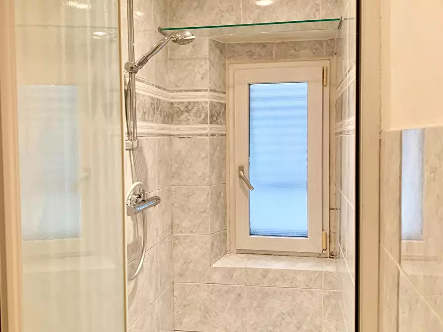 Immagine 9 di Camera in affitto  in Via di San Salvi a Firenze