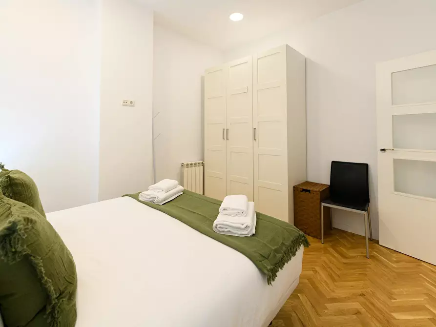 Immagine 8 di Appartamento in affitto  in Calle del Postigo de San Martín a Madrid