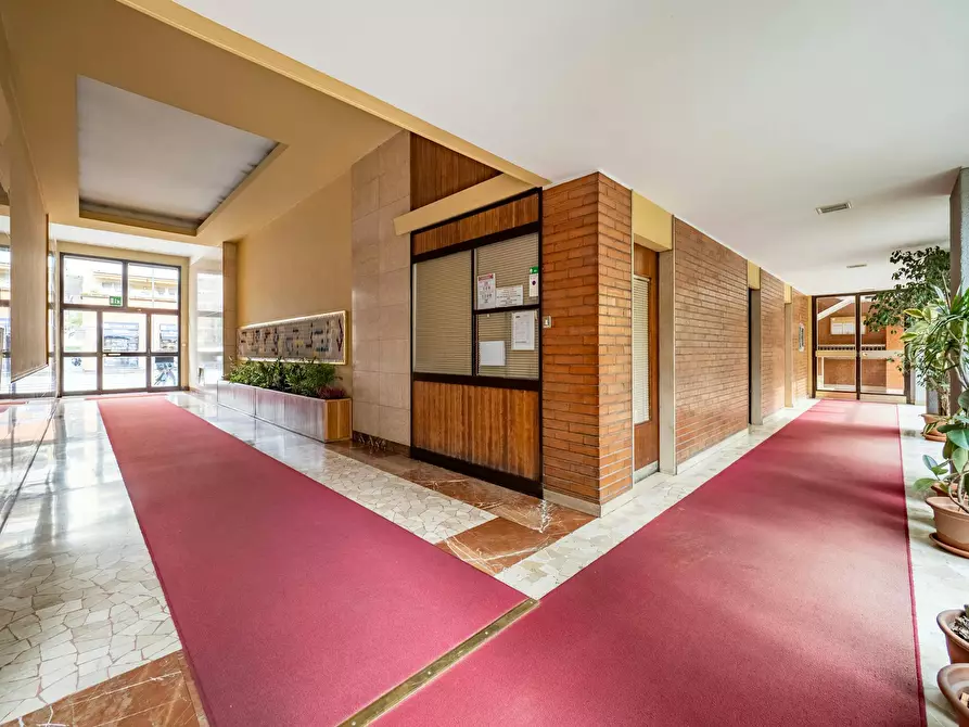 Immagine 5 di Camera in affitto  in Via Rembrandt a Milano