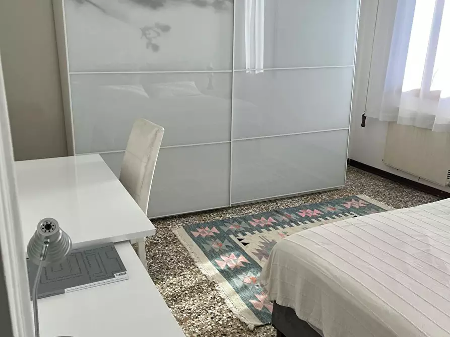Immagine 6 di Appartamento in affitto  in Riva dei Schiavoni a Venezia