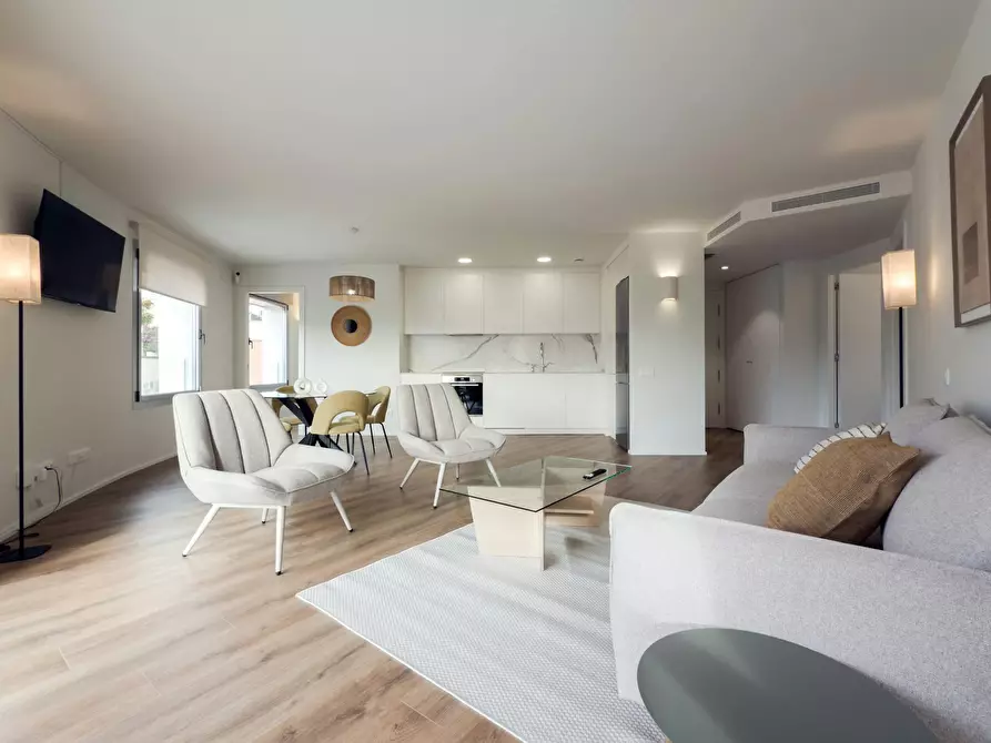Immagine 10 di Appartamento in affitto  in Carrer de la Mare de Déu del Coll a Barcelona