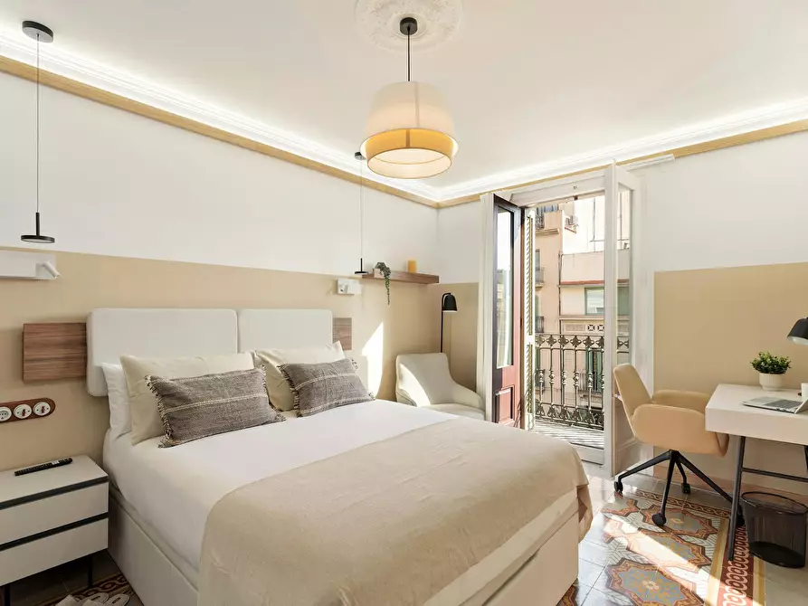 Immagine 1 di Camera in affitto  in Carrer del Consell de Cent a Barcelona
