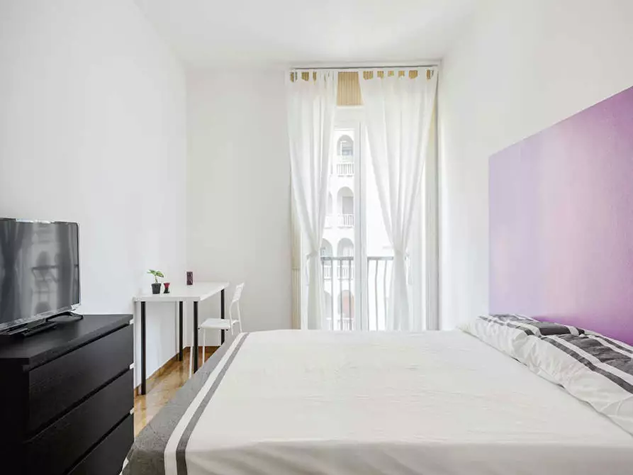 Immagine 4 di Camera in affitto  in Viale Tunisia a Milano