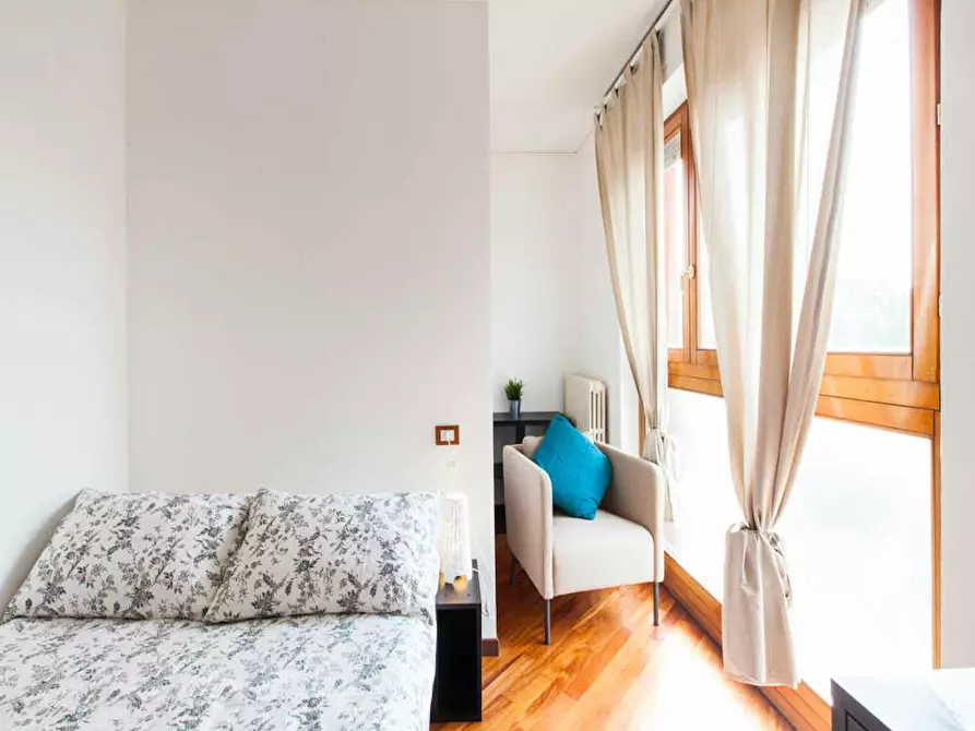 Immagine 3 di Camera in affitto  in Via Alessandro Astesani a Milano