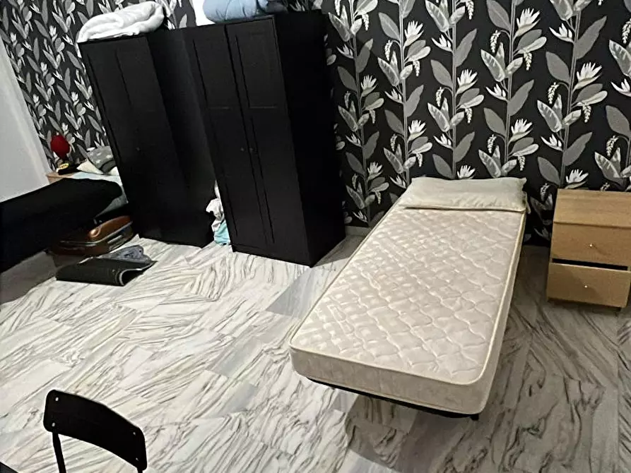 Immagine 1 di Camera condivisa in affitto  in Via Leonardo Greppi a Roma