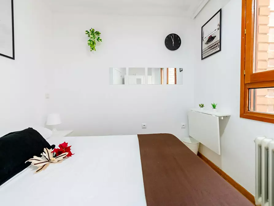 Immagine 7 di Camera in affitto  in Calle Gutiérrez Mellado a Zaragoza