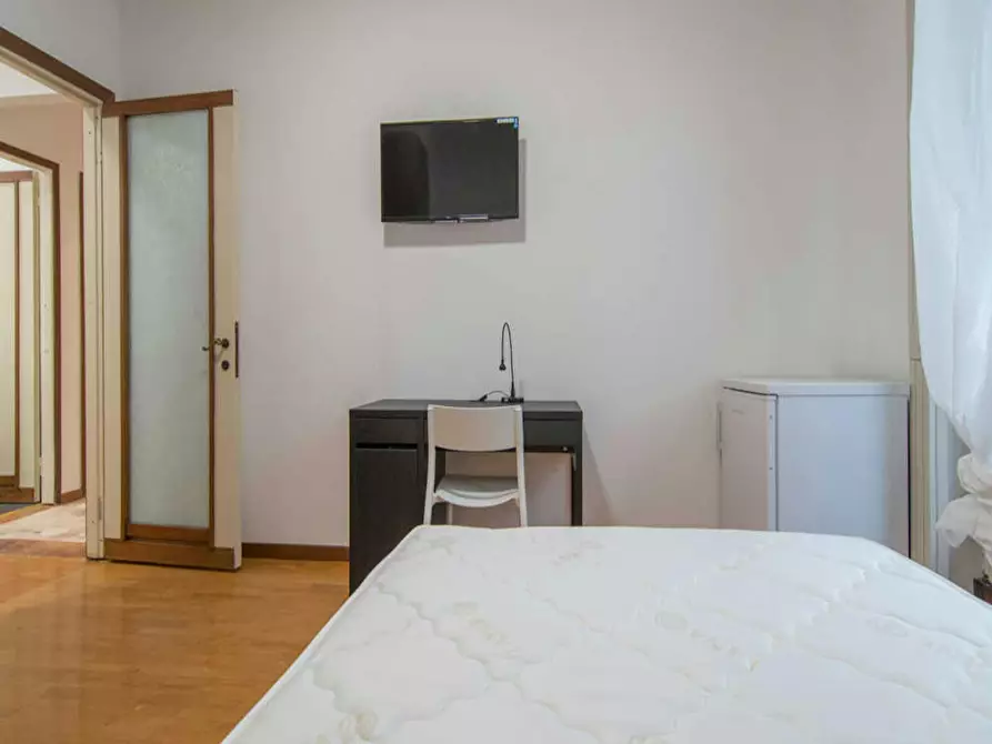 Immagine 6 di Camera in affitto  in Via Rodolfo Farneti a Milano