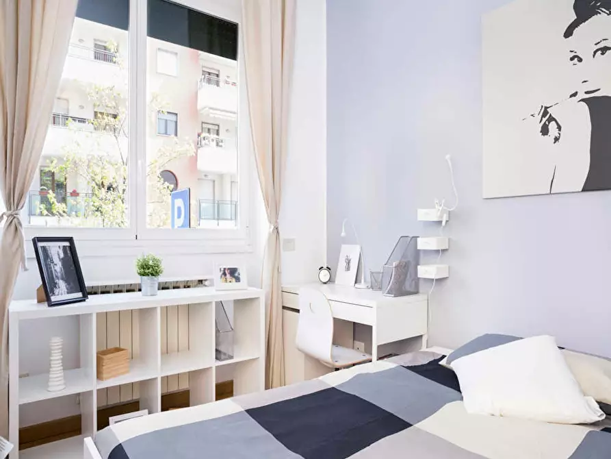 Immagine 4 di Camera in affitto  in Via Legnone a Milano