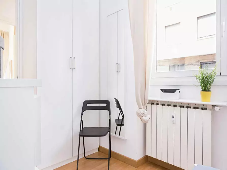 Immagine 6 di Camera in affitto  in Via Legnone a Milano