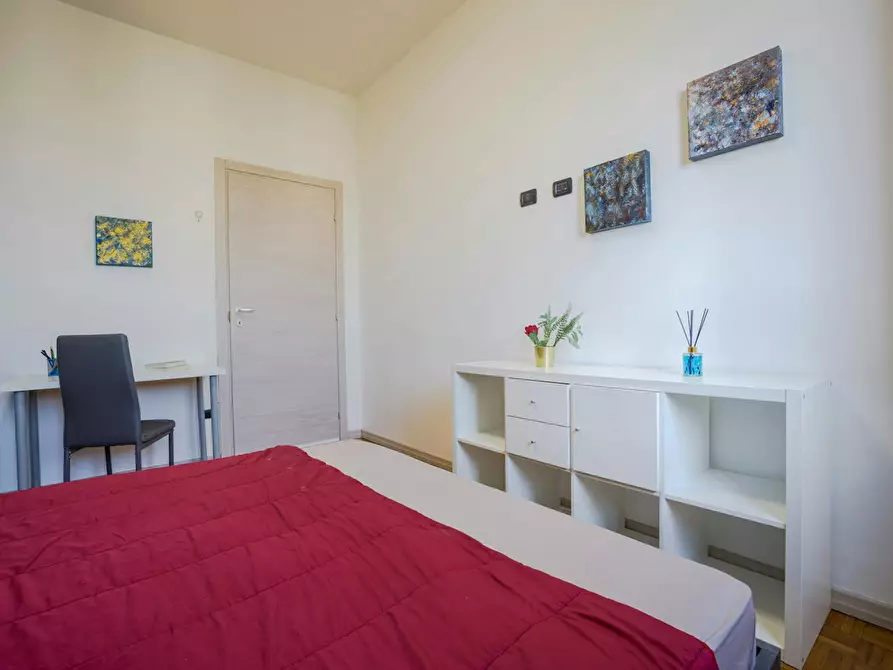 Immagine 2 di Camera in affitto  in Via dei Pioppi a Buccinasco