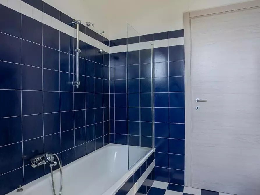 Immagine 10 di Camera in affitto  in Via dei Pioppi a Buccinasco