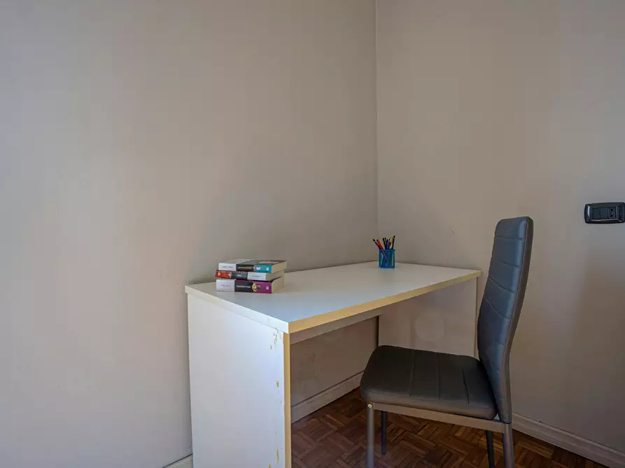 Immagine 3 di Camera in affitto  in Via dei Pioppi a Buccinasco